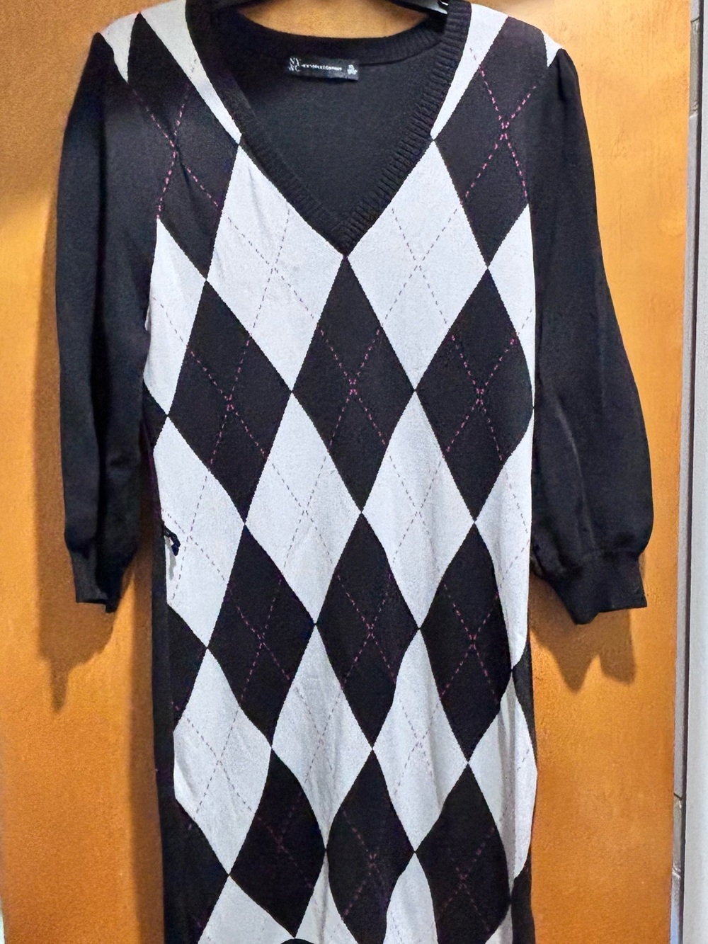 NY&CO Black & White Argyle V-Neck Sweater Dress